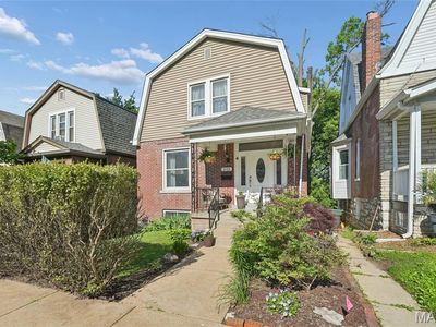 1115 Forest Ave