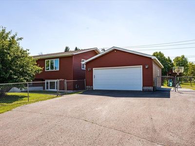 1425 98th Ave W