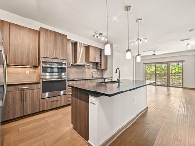 3600 S Lamar Blvd APT 213