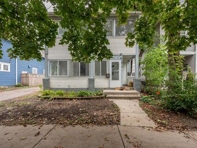 2814 Colfax Ave S
