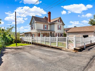 Property at 35 Solomon St, Belle Vernon, PA