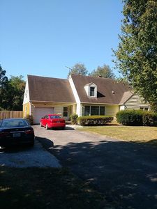 314 N Hubbards Ln