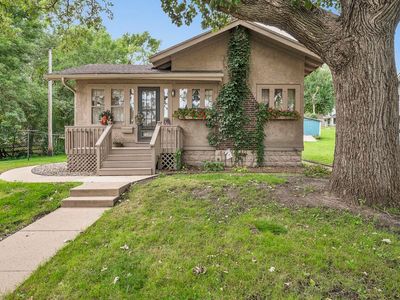 1208 Fargo Ave