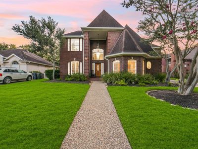 402 Lakeside Blvd