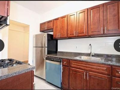 1515 Metropolitan Avenue #6B