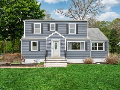 67 Eyland Ave