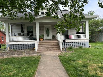 Property at 507 S Washington St, Mc Leansboro, IL