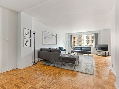 201 E 25th St APT 9H