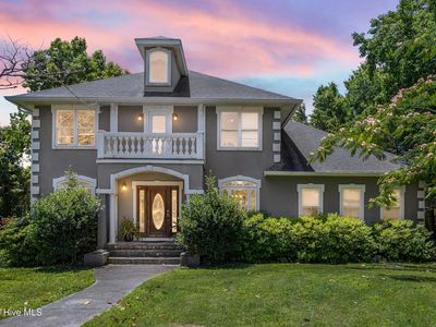 113 Dolphin Circle