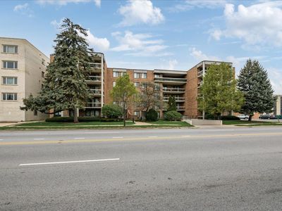 Property at 1020 N Harlem Ave APT 5C, River Forest, IL