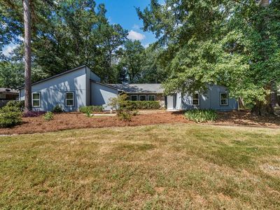 7665 Edgewater Dr