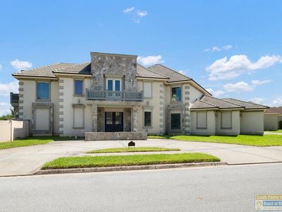 7405 Lago Escondido Dr