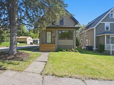 1014 N 12th Ave E