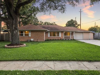 2017 Shadowdale Dr