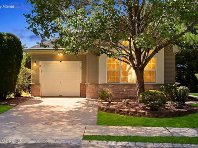 2 Falstaff Dr