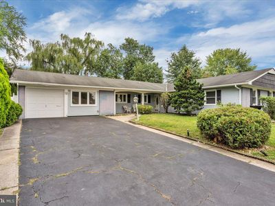 68 Thornhill Ln
