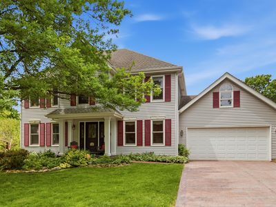 260 Hillhurst Dr