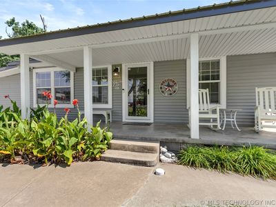 103 E Elm Ave