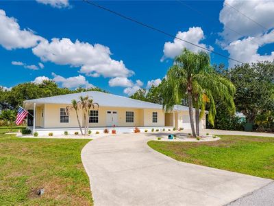 Property at 569 Rio Vista Ave, Punta Gorda, FL