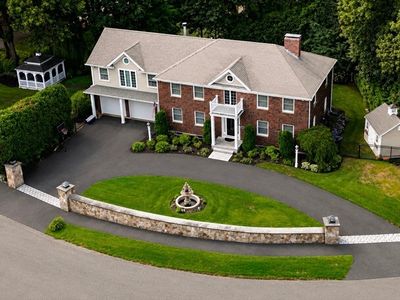 10 Juniper Hill Rd
