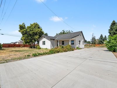 12101 Pecan Ave