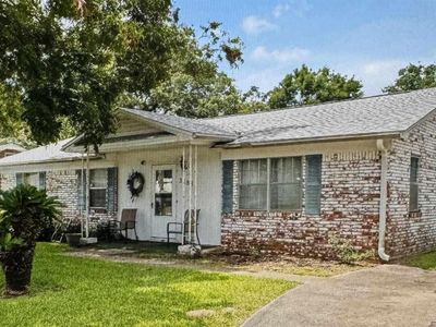 3283 Fresno Ave