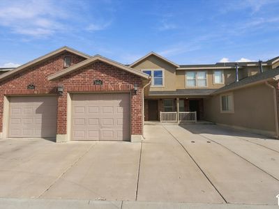 2442 N Wellington Dr