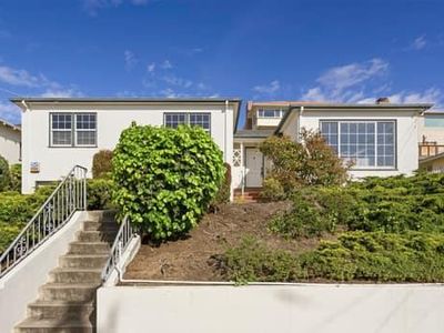 647 Pine Ter