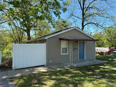 1215 Western Ave