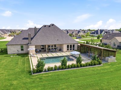 3324 Dakota Dr