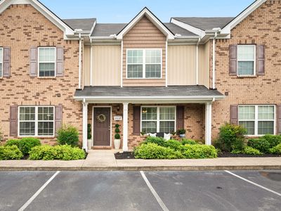 2037 Debonair Ln