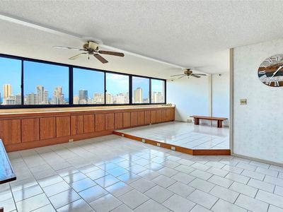 2916 Date St APT 20E