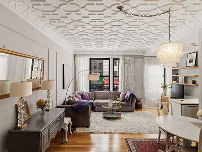 200 W 54th St APT 2D