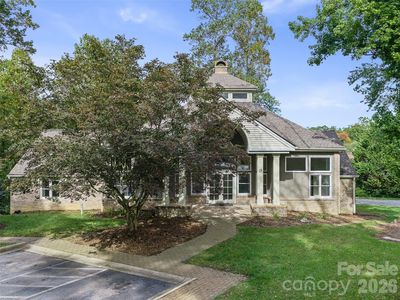 18 Carriage Park Way