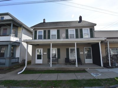 26-28 Lewis St