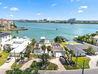 246 BAYSIDE DRIVE