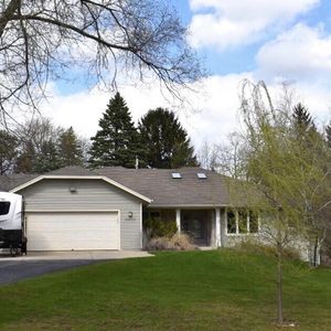 N61W16124 Hawthorne DRIVE