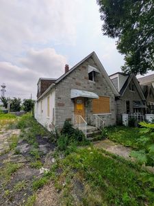 923 N Homan Ave