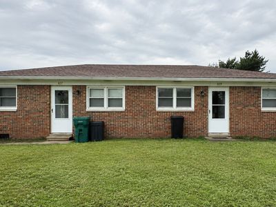 437-439 Duo Dr