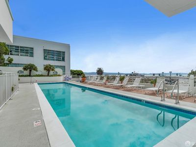 403 Main St APT 409N