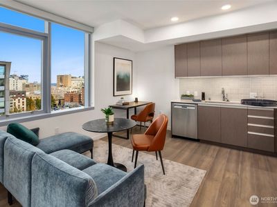 800 Columbia Street #712