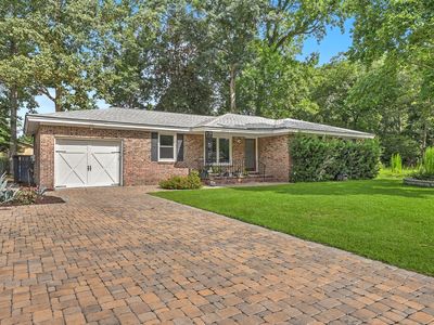 2050 Bishop Dr