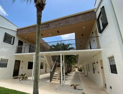8261 SW 128th St APT 211