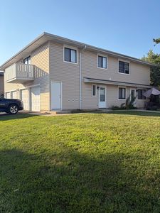 29W603 Winchester Cir N Unit 4