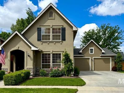 1013 E Legacy View Dr