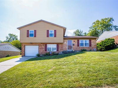 696 Rockford Dr