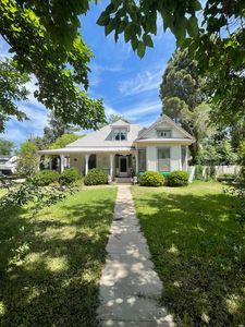 112 W Blodgett St