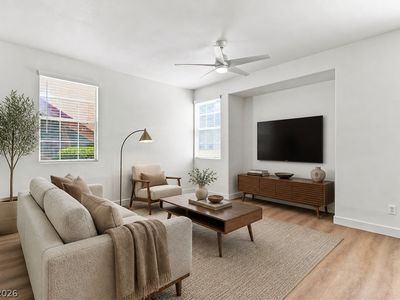 1704 Queen Victoria St Unit 102