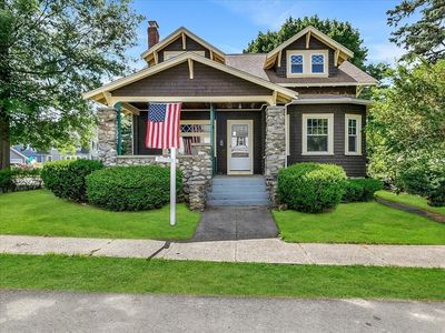 77 Lamoille Ave
