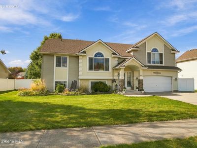 8175 N Salmonberry Loop